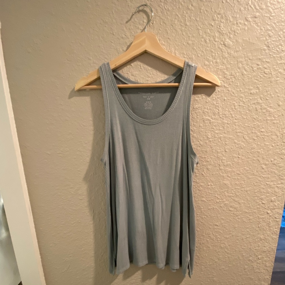 American eagle flowy tank top